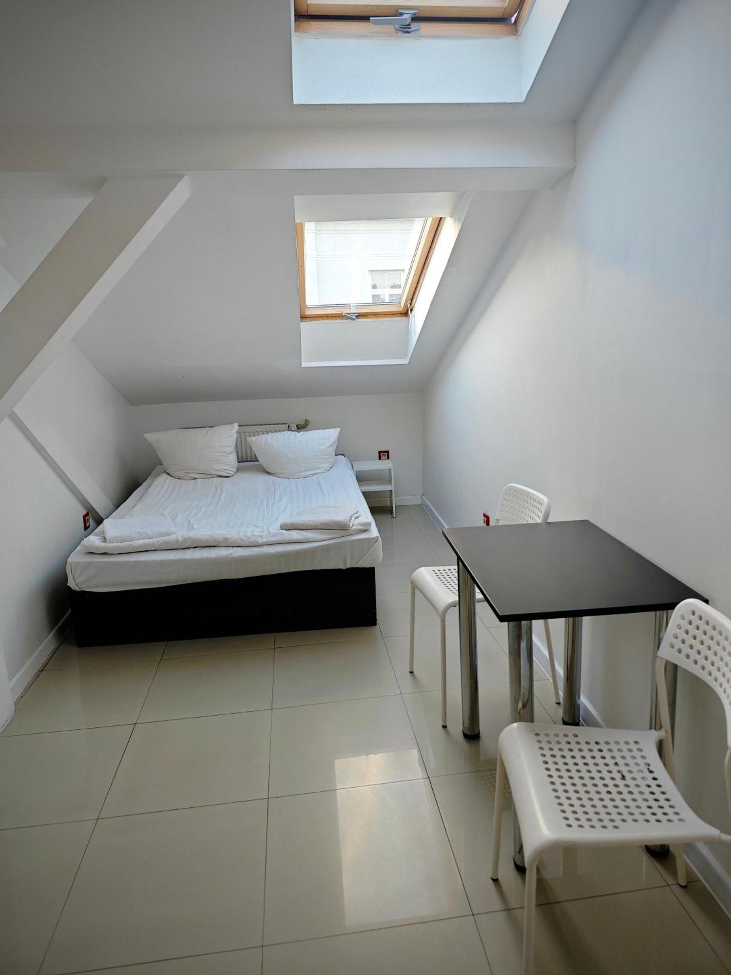 Apartamenty Hoza Attic Studio Warsaw Room photo